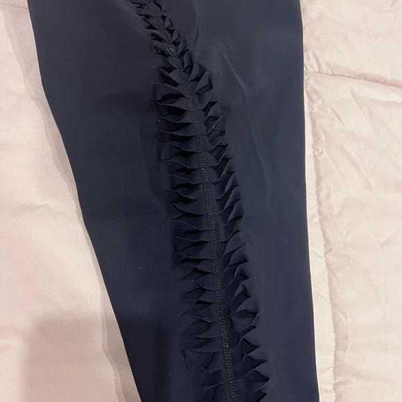 Alo Yoga Legging with Side Slits - Picture 6 of 7